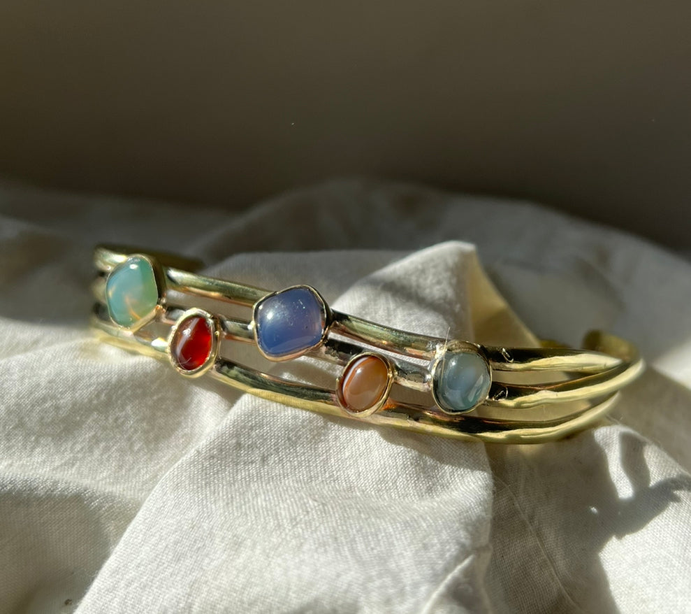 Gargantilla triple con piedras
