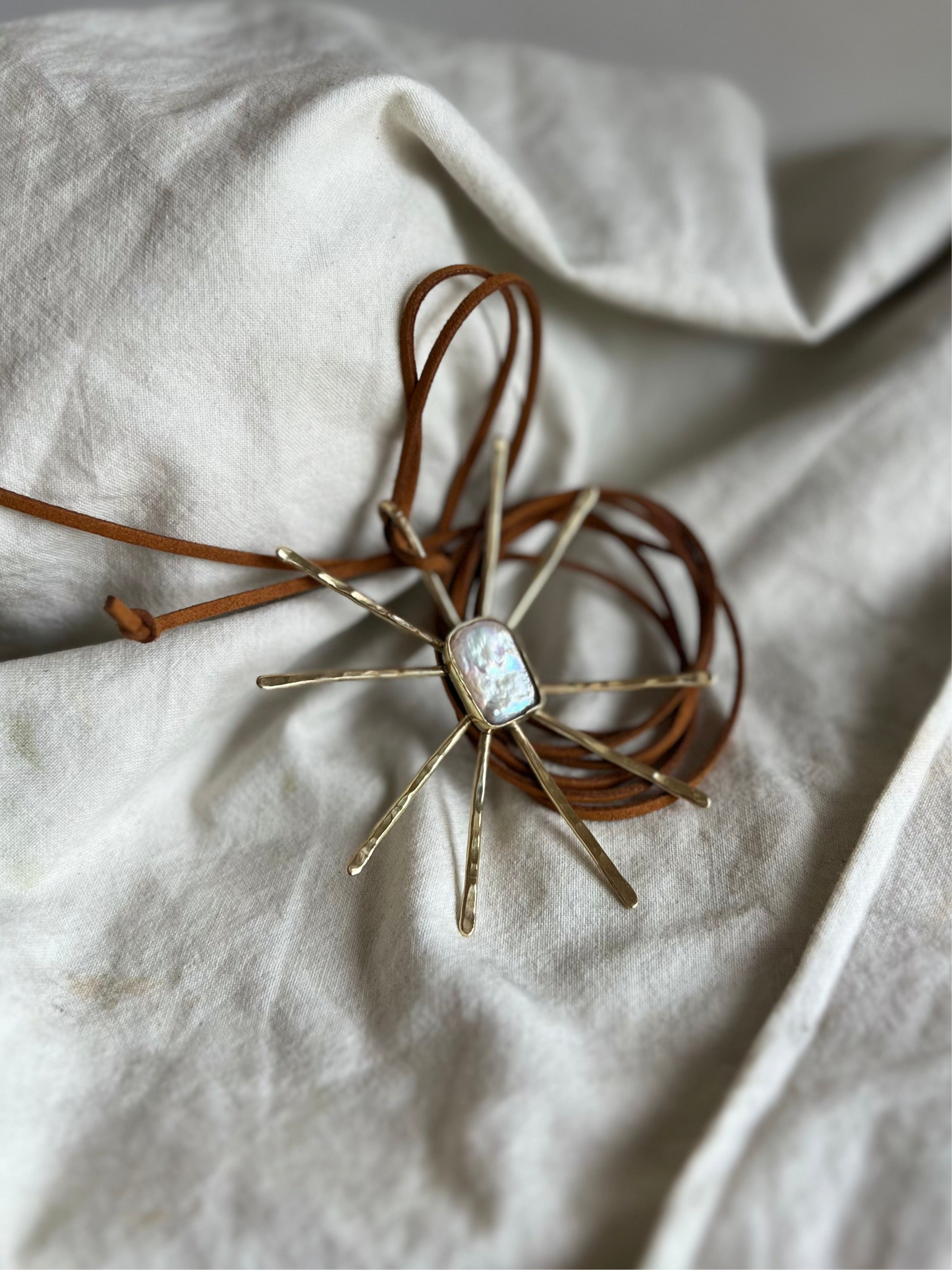 Sol con perla barroca