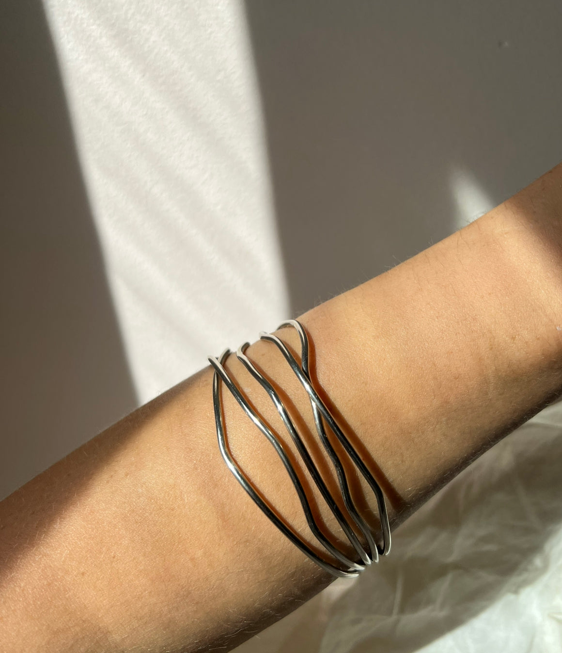 Brazalete irregular hilos