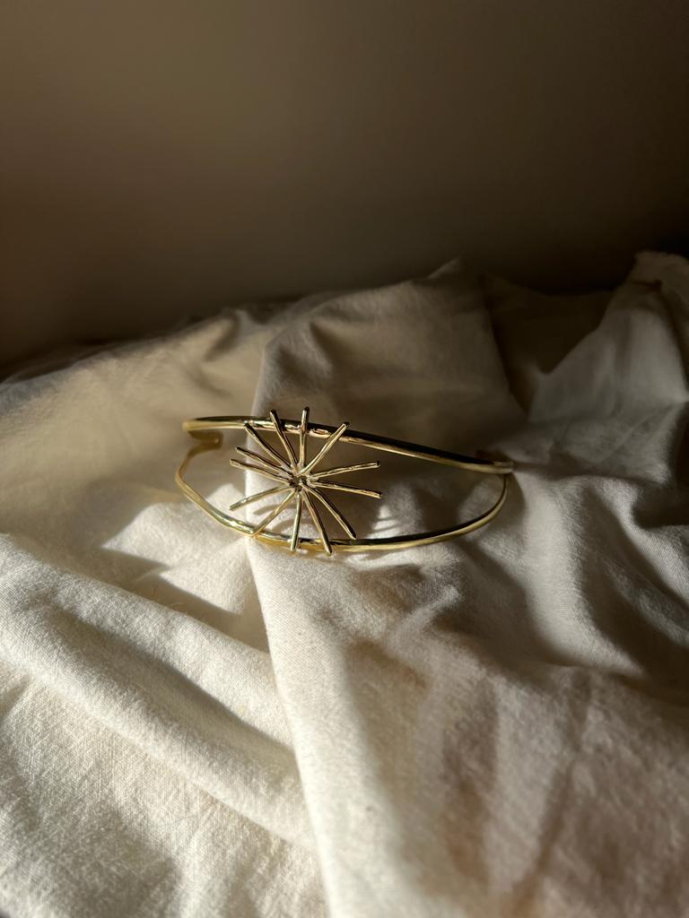 Gargantilla doble sol en el medio