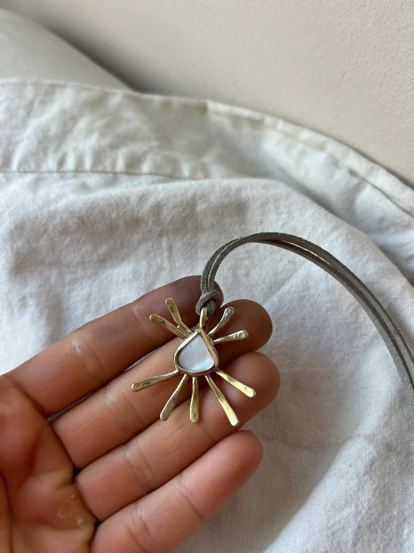 Sol con nácar chico