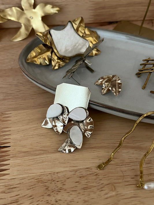 Caravanas hojitas de nacar