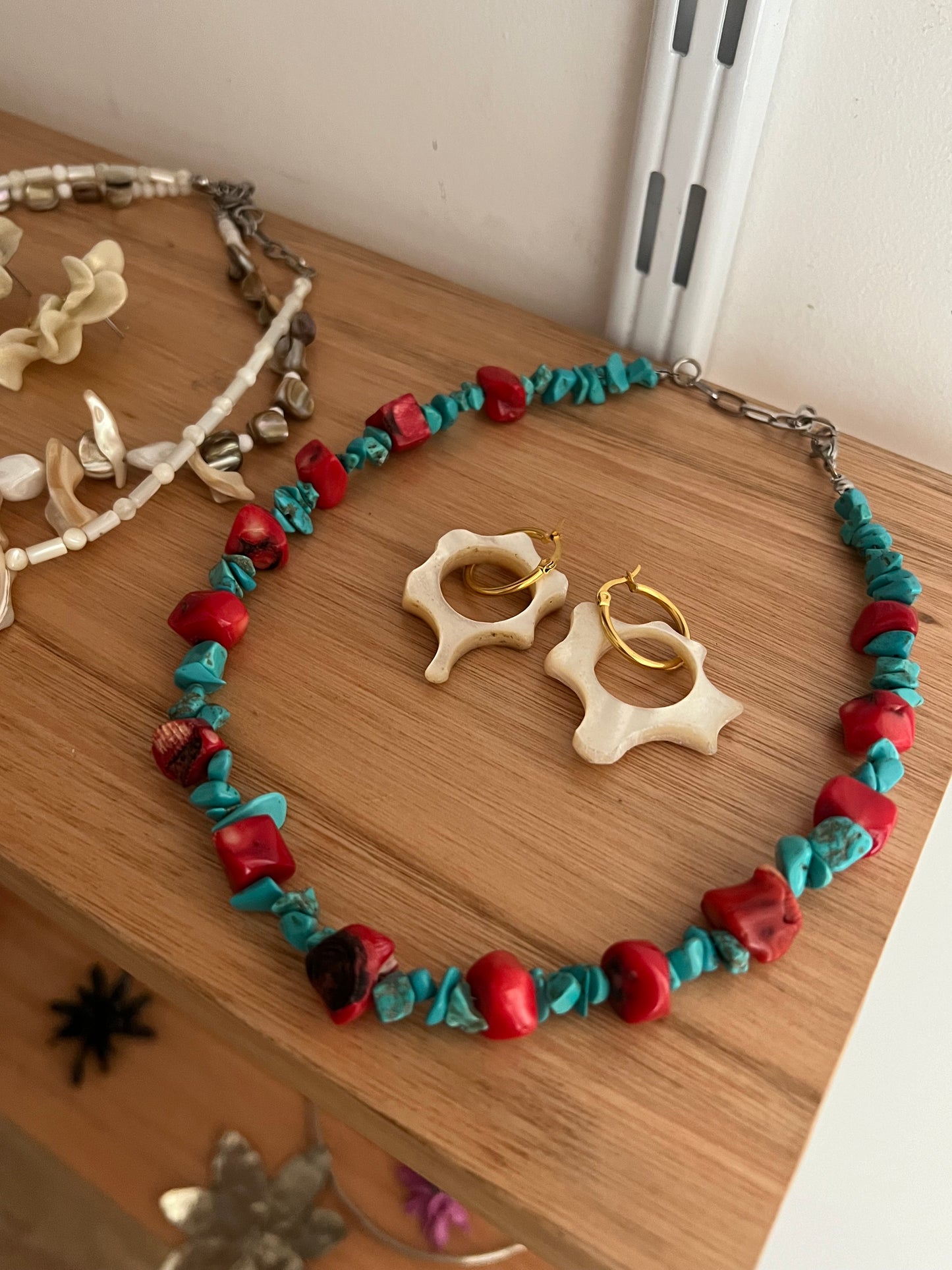 Collar daily coral y turquesa