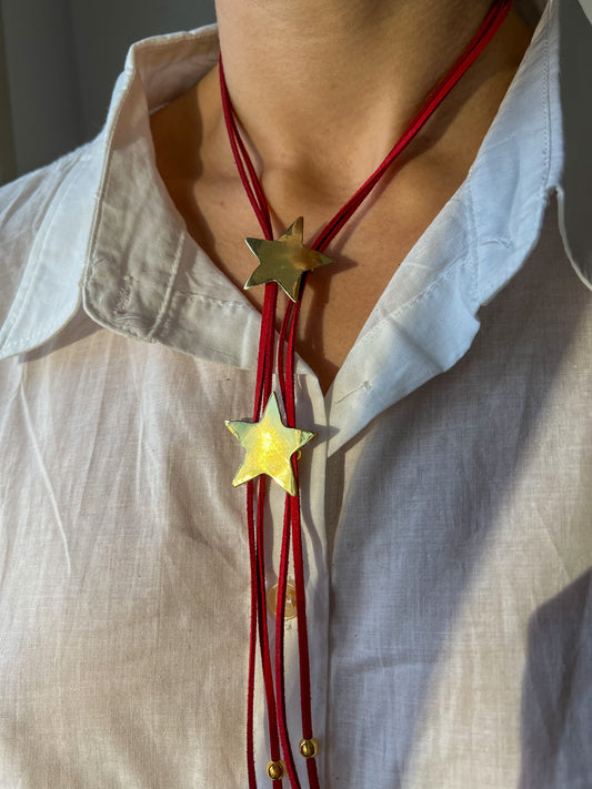 Corbatín doble gamuza con estrellas