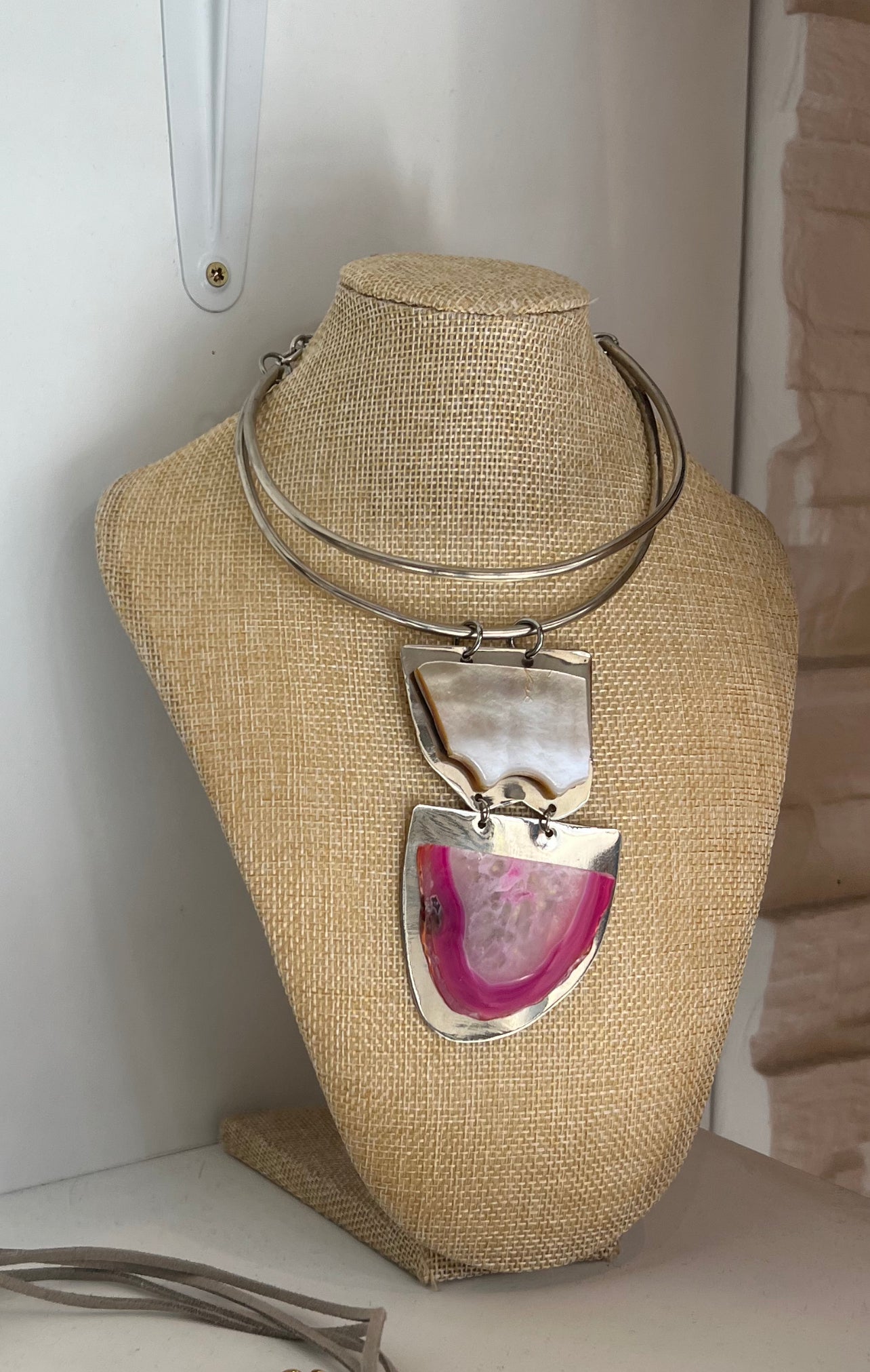 Gargantilla doble con ágata y nácar